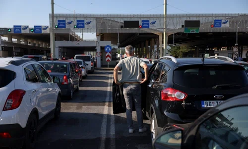 border traffic greece jpg