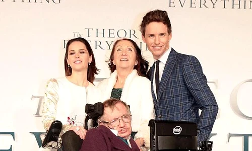 Eddie Redmayne Stephen Hawking (3) jpeg