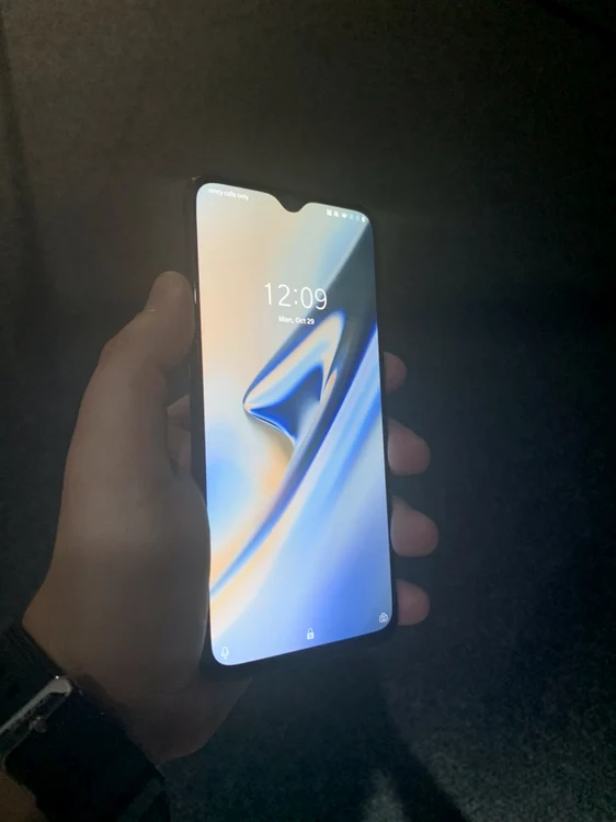 OnePlus 6T FOTO Claudiu Râpan (Adevărul)