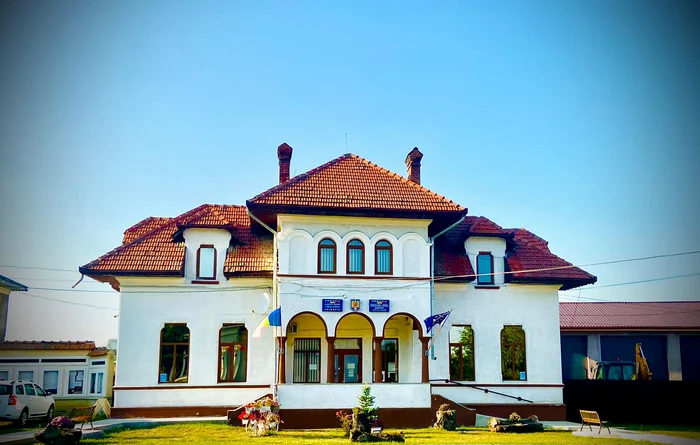 Sediul Primăriei Dobreni FOTO Facebook