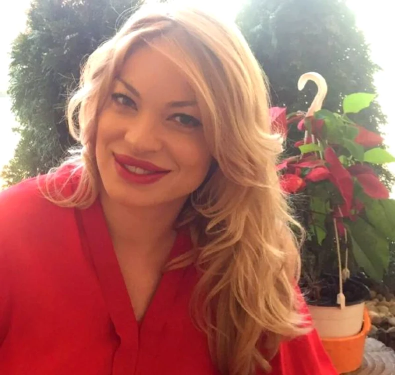 
    Pelinel a sărbătorit-o pe Roxana IliescuFoto: arhivă personală  