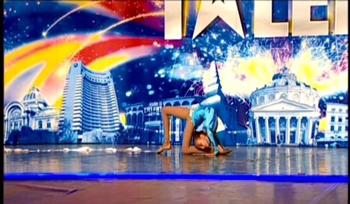 Ioana Roxana a impresionat publicul şi juriul la "Românii au talent" (Foto: Pro TV)