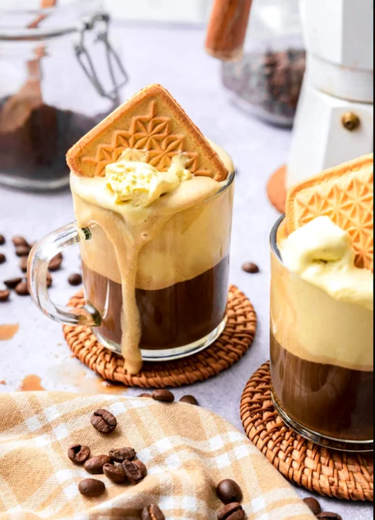 Înghețată la pahar cu expresso