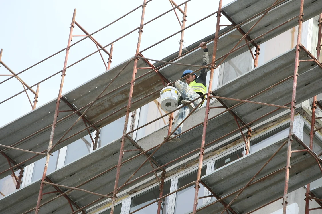 
    Autoritățile române nu au luat măsurile cerute de UE în ceea ce privește reducerea consumului de energie și a pierderilor de căldură  