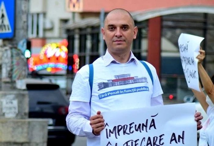 Primarul sectorului 2, Radu Mihaiu, se luptă cu gunoaiele care au sufocat Lacul Fundeni