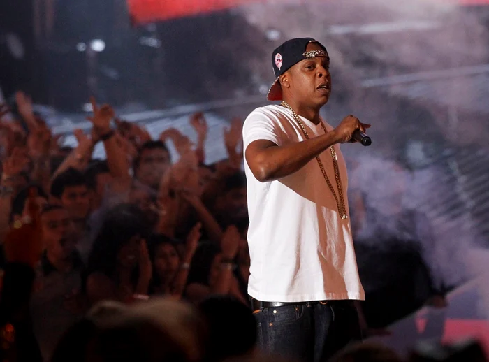 Rapperul Jay-Z va compune coloana sonoră a peliculei „The Great Gatsby“