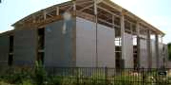 Şantierele au luat locul sălilor de educaţie fizică şi sport!
