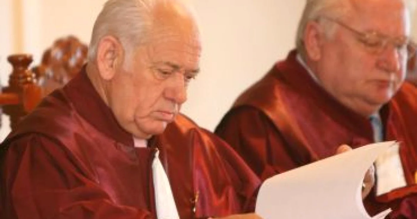 CCR: Legea salarizării unice este constituţională