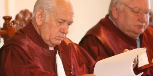 CCR: Legea salarizării unice este constituţională