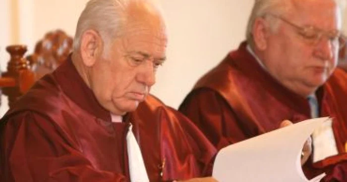 CCR: Legea salarizării unice este constituţională