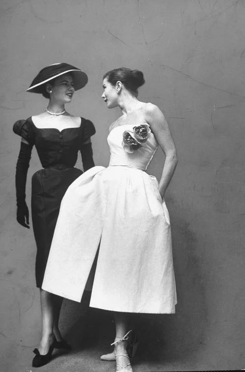 Rochii de seară din colecția de primăvară a Casei Dior (1951)