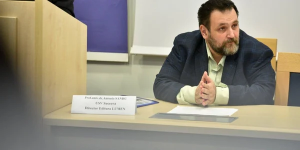 Profesorul universitar Antonio Sandu 4