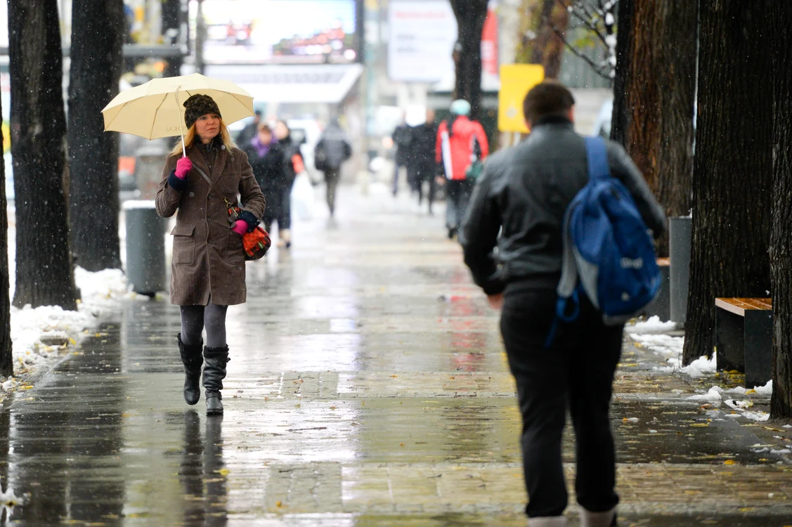 
    Prognoza meteo pentru următoarele două zile anunță precipitații și apoi vreme bunăfoto: Click!  