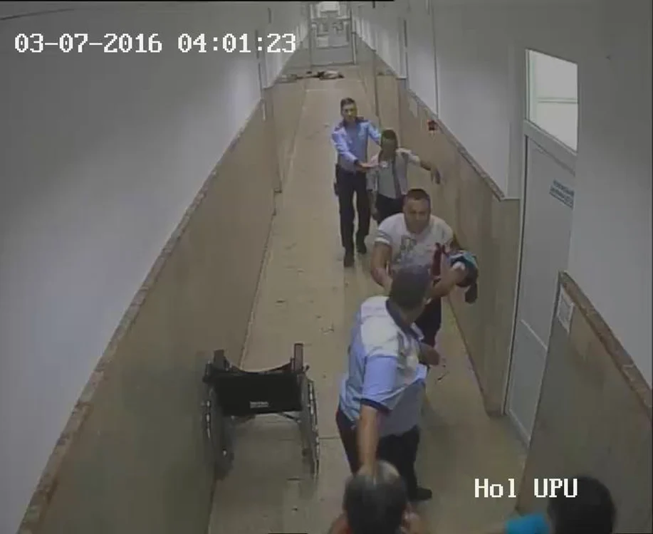 
    Violenţă şi sânge în incinta Spitalului Judeţean Târgovişte  