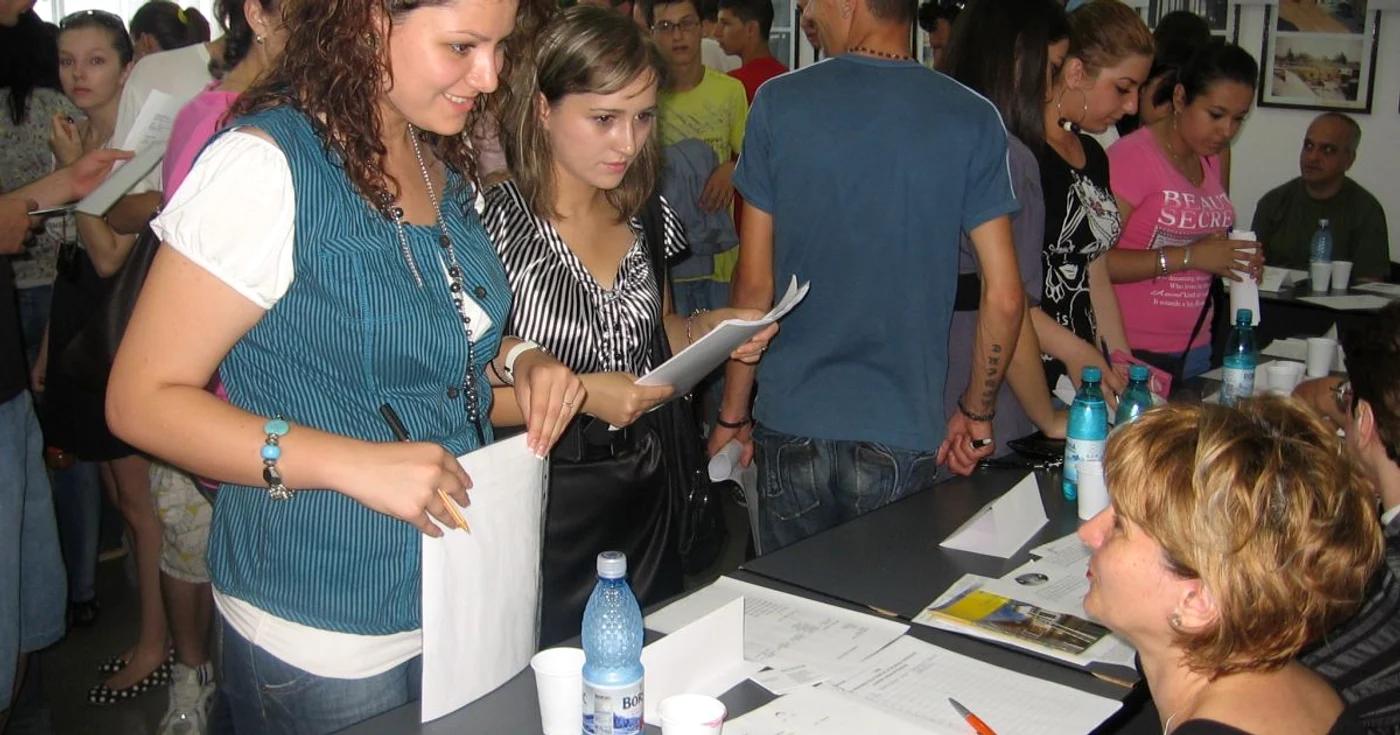 Firmele care angajează șomeri privind o subvenție de la stat FOTO arhivă Adevărul