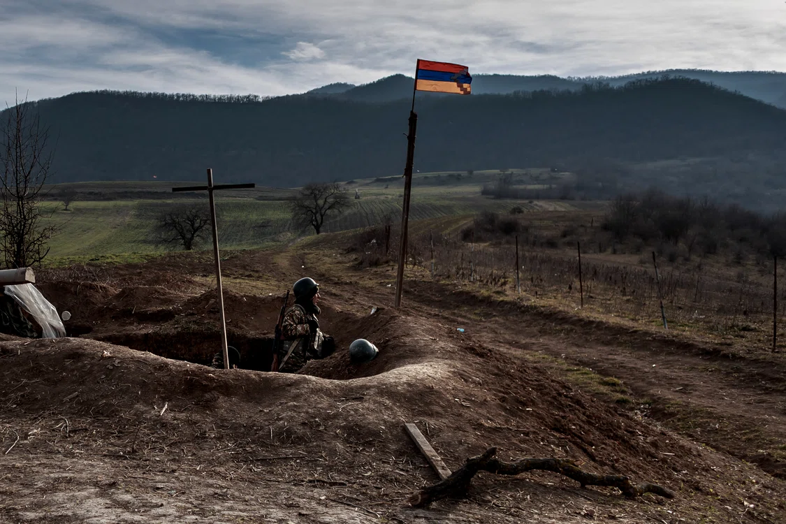 Poziții ale militarilor armeni la graniță. Foto: EPA-EFE