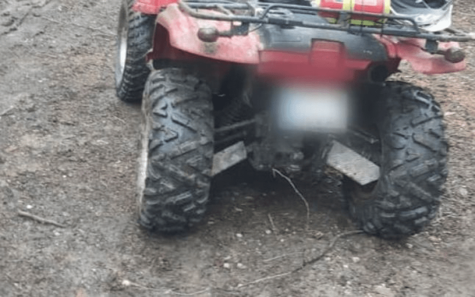 Un tânăr a murit, iar un altul e rănit după ce ATV-ul pe care se aflau s-a răsturnat pe un drum din Prahova