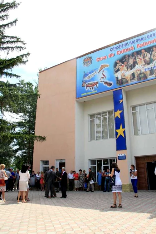 casa de cultura cosnita
