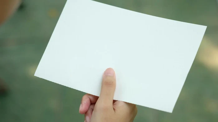 Motivul pentru care tăieturile în hârtie dor atât de tare.