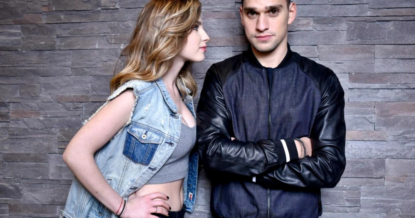 Cristina
Ciobănaşu (Criss), Vlad Gherman fac parte din distribuţia serialului FOTO Happy Channel