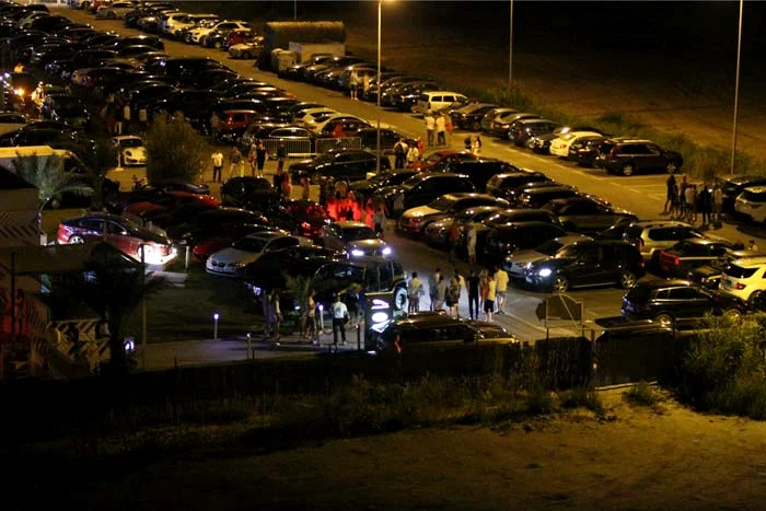 Cluburile de fiţe din Mamaia atrag mii de turişti în fiecare zi