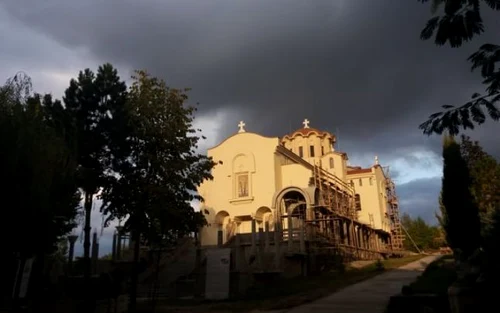 Mănăstirea Dervent toamna - Foto Părintele Efrem 