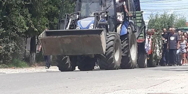 tractor mortuar