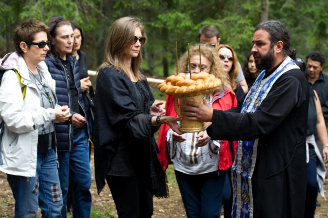 Romaniţa Iovan a participat la parastasul de şase luni al fostului ei soţ, Adrian IovanFoto: Cătălin Cadan/Mediafax