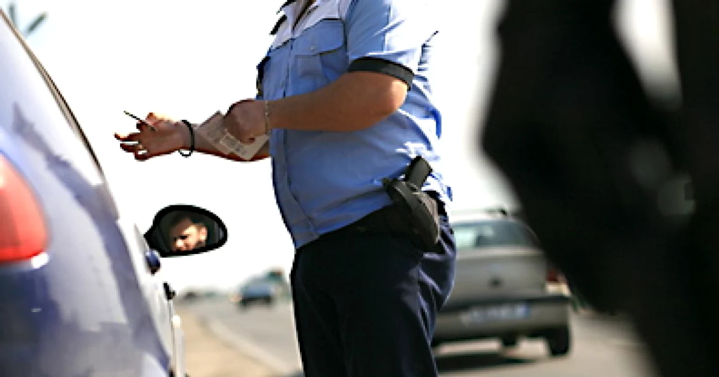 Hunedoara: EXCLUSIV Un fals „maior de poliţie” a fost condamnat la cinci ani de închisoare