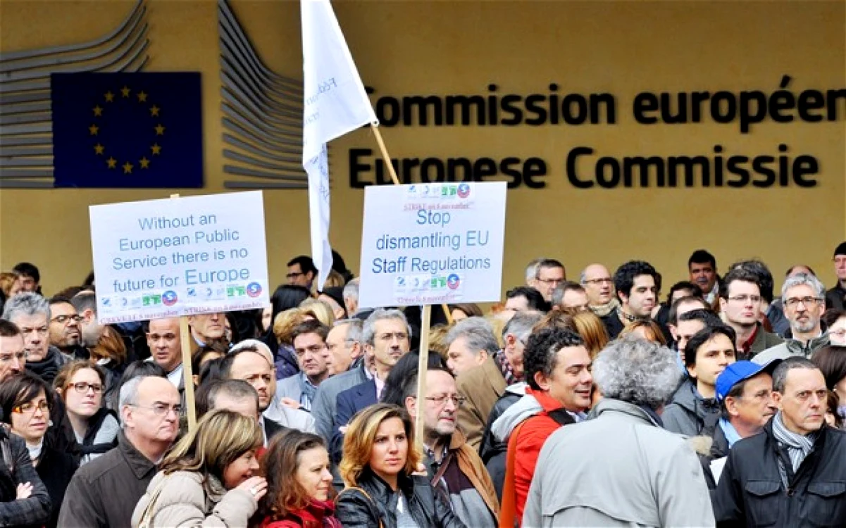 „Cei care vor fi cei mai loviţi de măsurile respective sunt funcţionarii proveniţi din ţările mai nou intrate în sistem„ FOTO Reuters