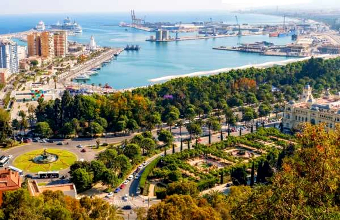 Malaga, o destinație de top pentru turism FOTO: Shuterstock