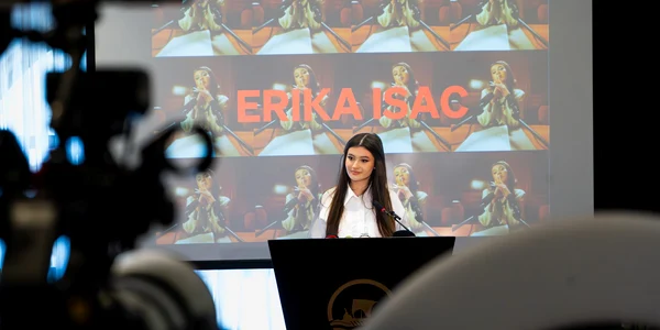Erika Isac, lansare Femei In Parlament MediaZilla (2) jpg