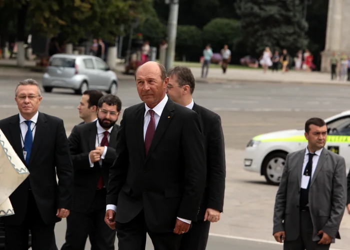 
    Traian Băsescu a dus o politică de apropiere a Republicii Moldova de România și Uniunea Europeană  