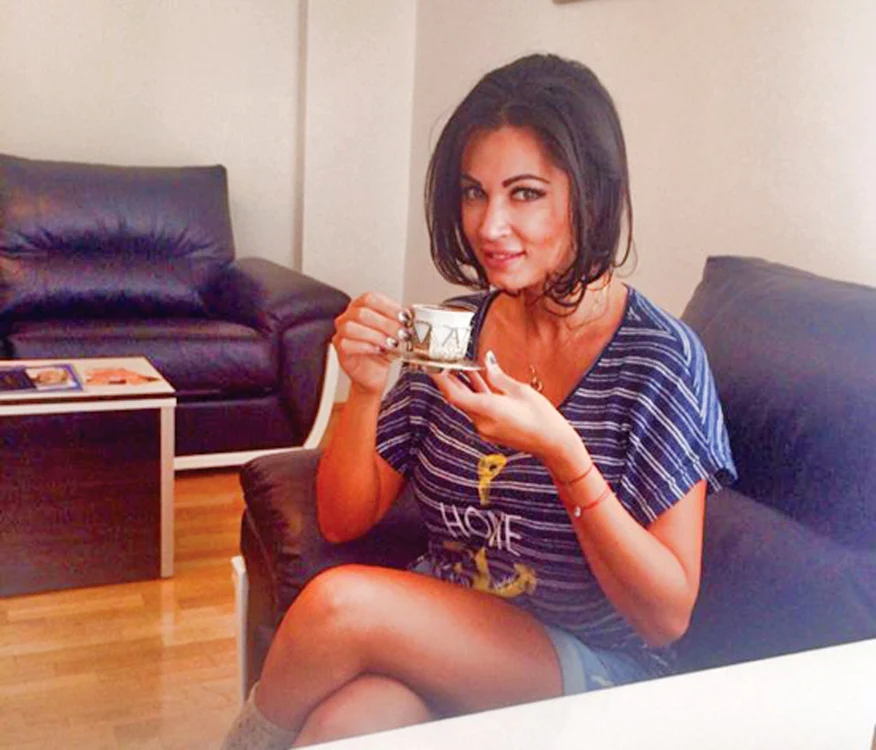 
    Nicoleta şi-a  iertat tatăl,  dependent  de alcool  