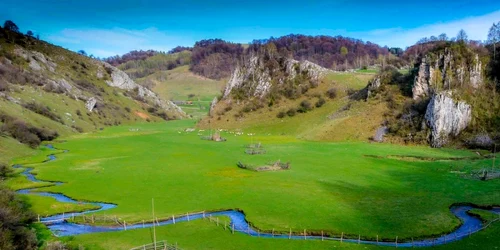 fundatura ponorului foto remus suciu