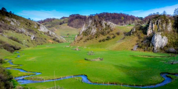 fundatura ponorului foto remus suciu
