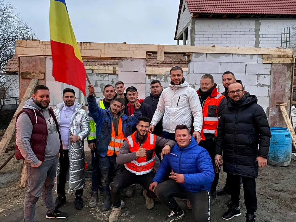 
    Frații Sterp au anunțat că sunt în doliu după ce le-a murit un apropiatFoto: Arhivă personală  