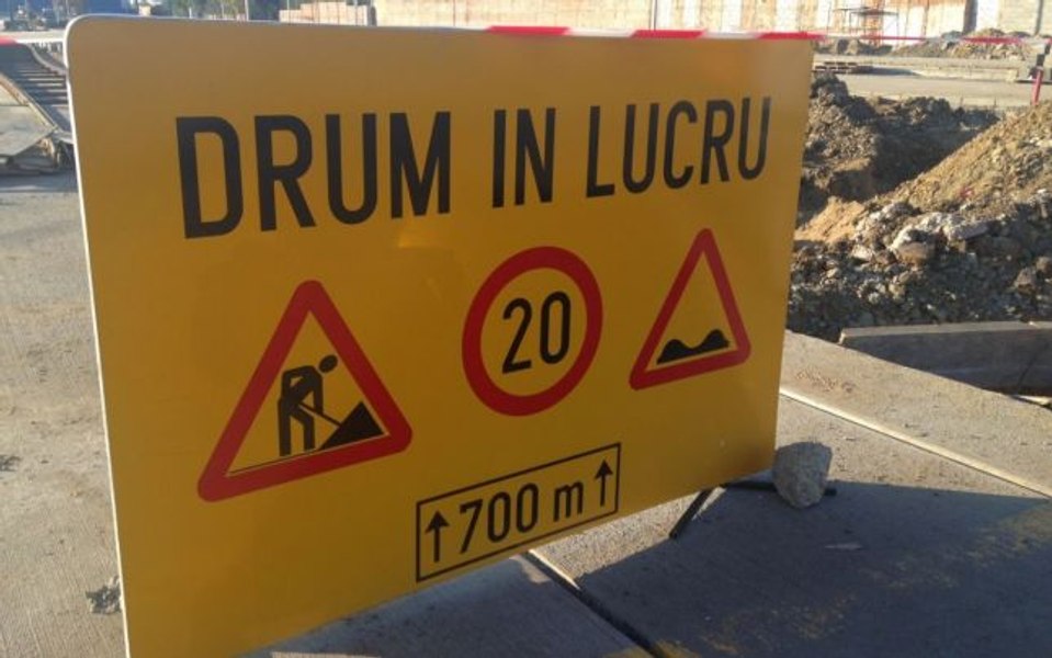 Trafic rutier deviat pe drumul european 87, în apropierea oraşului Babadag