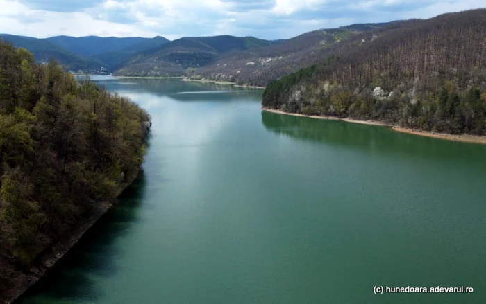 lacul cincis foto daniel guta adevarul