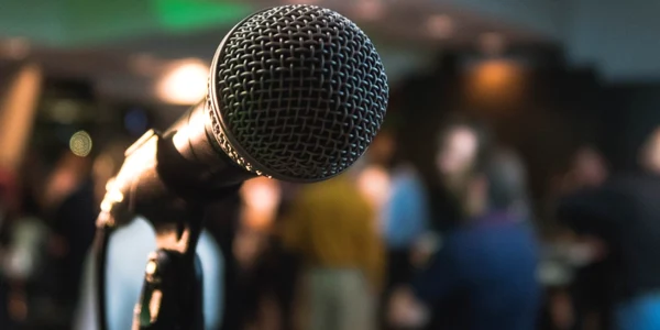 gala presa respect jrunalsiti. foto unsplash.com