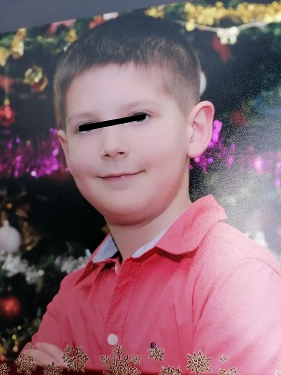 Băiețelul a fost găsit înjunghiat în piept