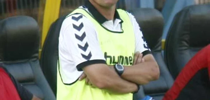 FOTBAL: Oţelul lui Dorinel nu reuşeşte să bată pe nimeni!