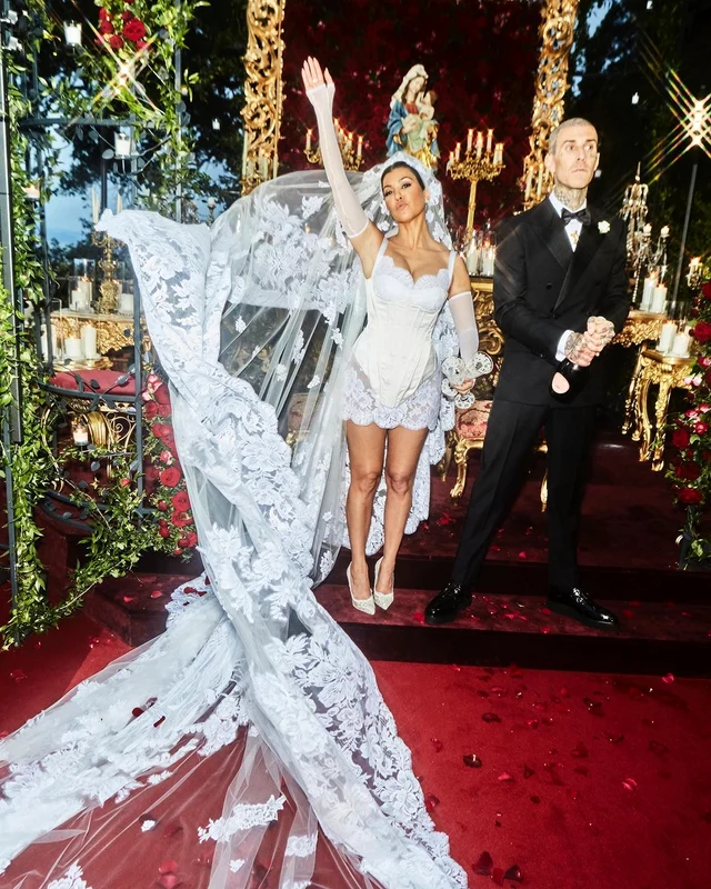 kourtney kardashian travis barker (9) jpg