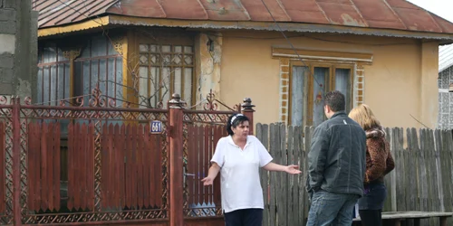 Mama copilului spune totuşi că băiatul s-a demoralizat când prietenii au râs de el