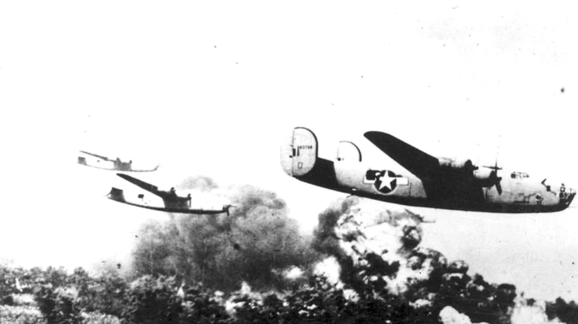 15 aprilie: Are loc al doilea mare bombardament anglo american asupra Bucureştiului jpeg