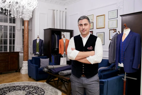 Alex Ciucu, la atelierul său 
