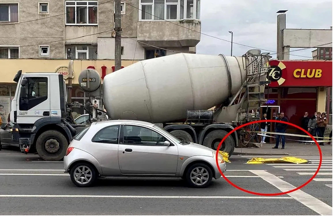 Accident mortal în Sibiu - femeie strivită de o betonieră pe trecerea de pietoni Foto Ora de Sibiu