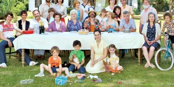 Reuniunea de familie, prilejuită de aniversarea bunicii, din „Le Skylab“