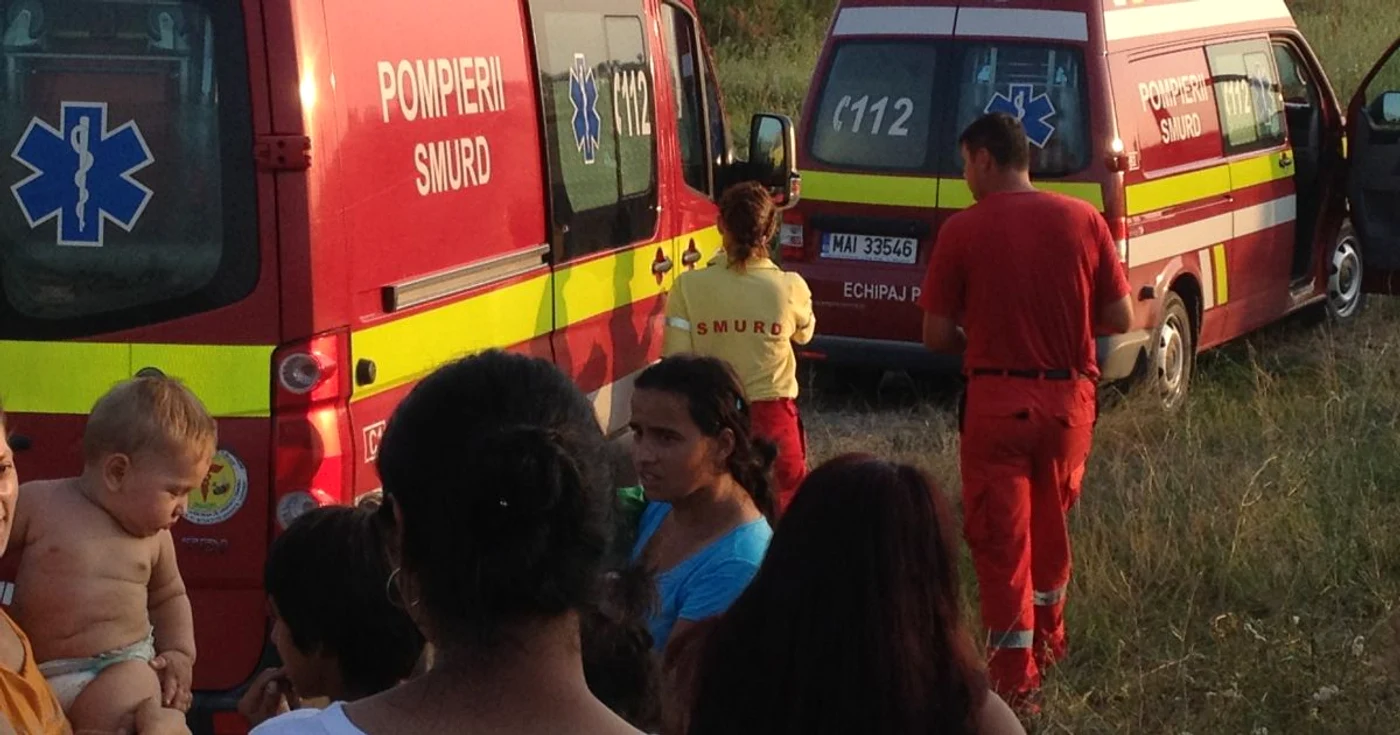 Medicii au intervenit cu cinci ambulanţe