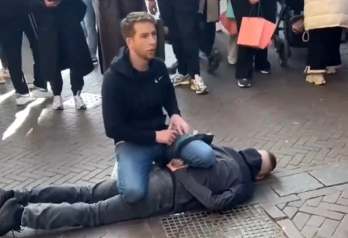 Eroul britanic care a imobilizat atacatorul din Amsterdam. FOTO: Captură video